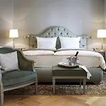 Romantik Zur Glocke Otel 2*