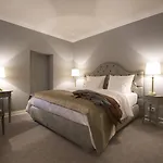 Romantik Zur Glocke Otel Trier