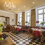 Romantik Zur Glocke Otel