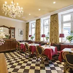 Romantik Zur Glocke Otel Trier