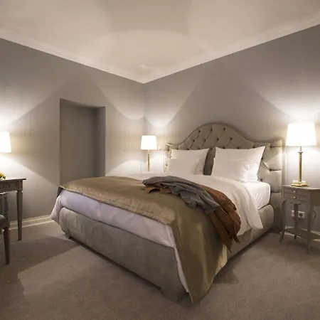 Romantik Zur Glocke Otel Trier