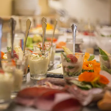 Romantik Zur Glocke فندق