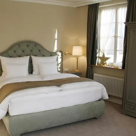 Romantik Zur Glocke 2* ترير