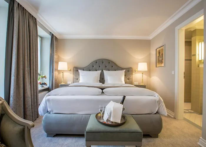 Hotel Romantik Zur Glocke Trevír