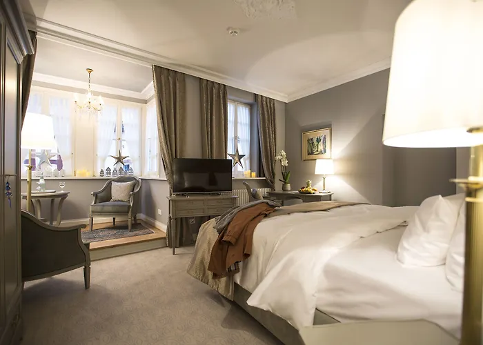 Romantik Zur Glocke Hotel 2*