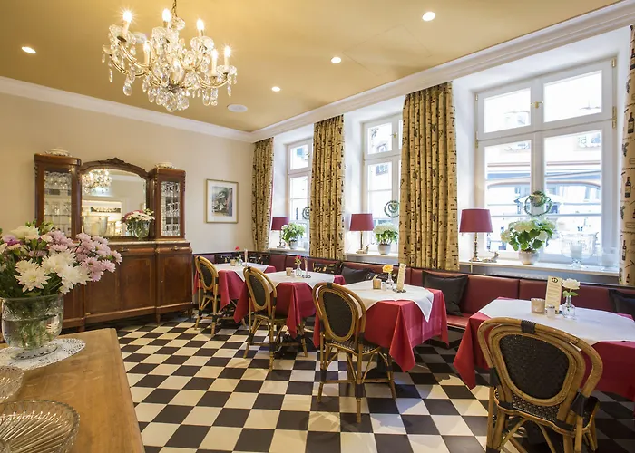 Romantik Zur Glocke Hotel Trevír