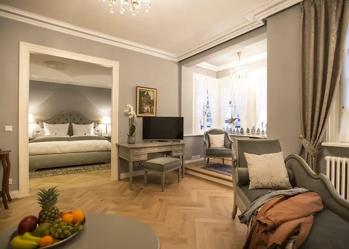 Romantik Zur Glocke 2* Trevír