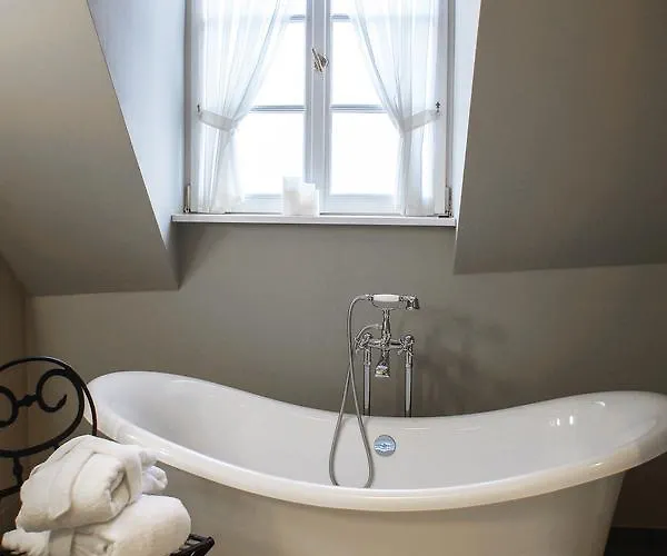 Romantik Zur Glocke 2* Trier